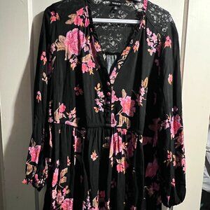 Long-sleeved, lace back Torrid Dress